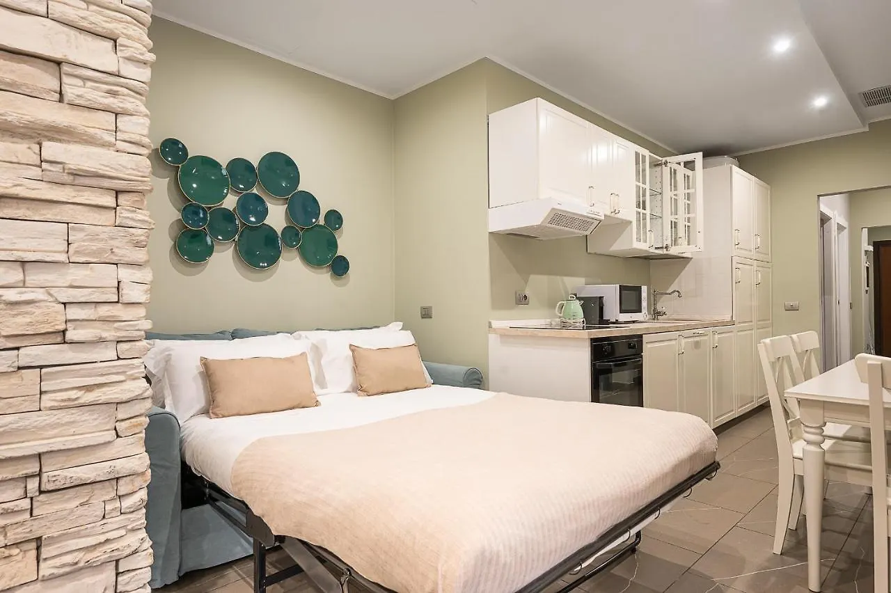 Large Design Apartment In The City Center Milan
