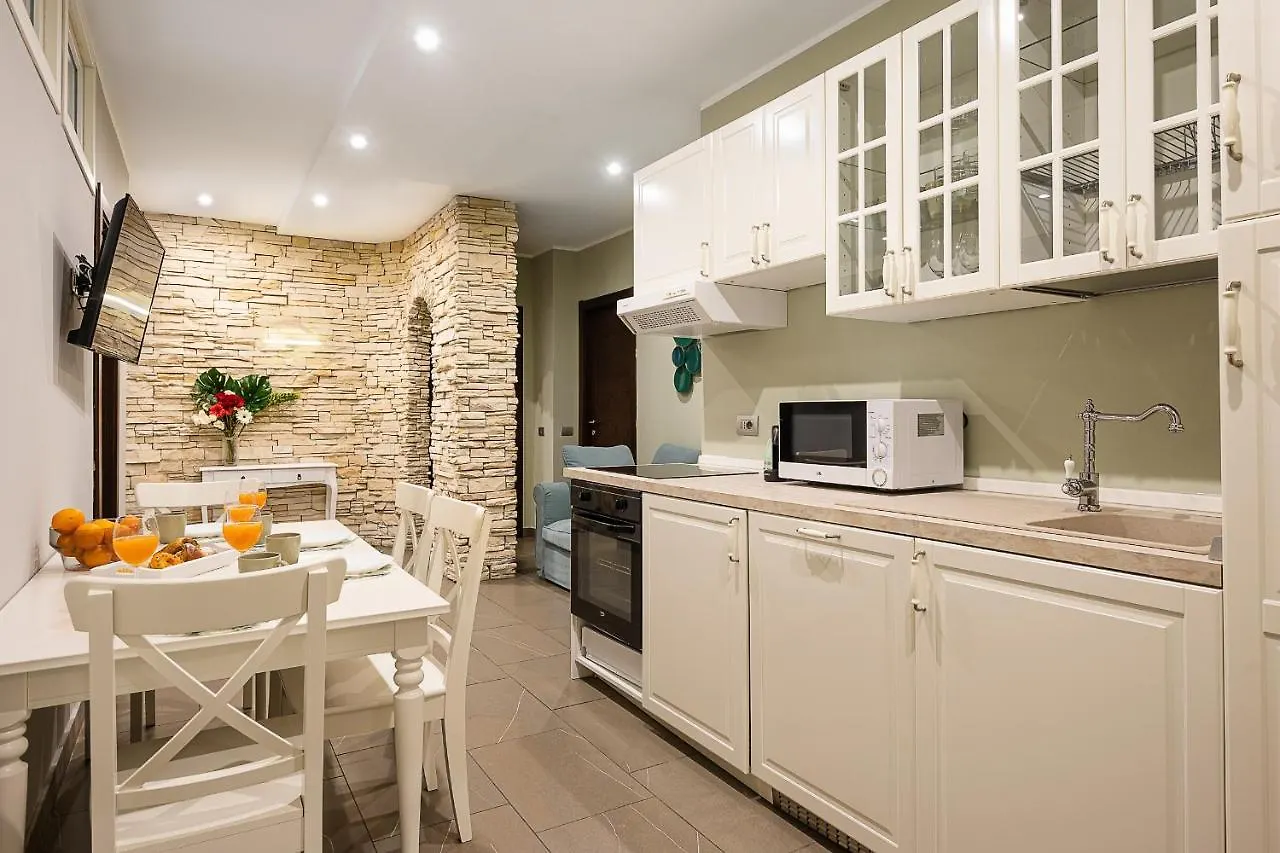 Large Design Apartment In The City Center Milano