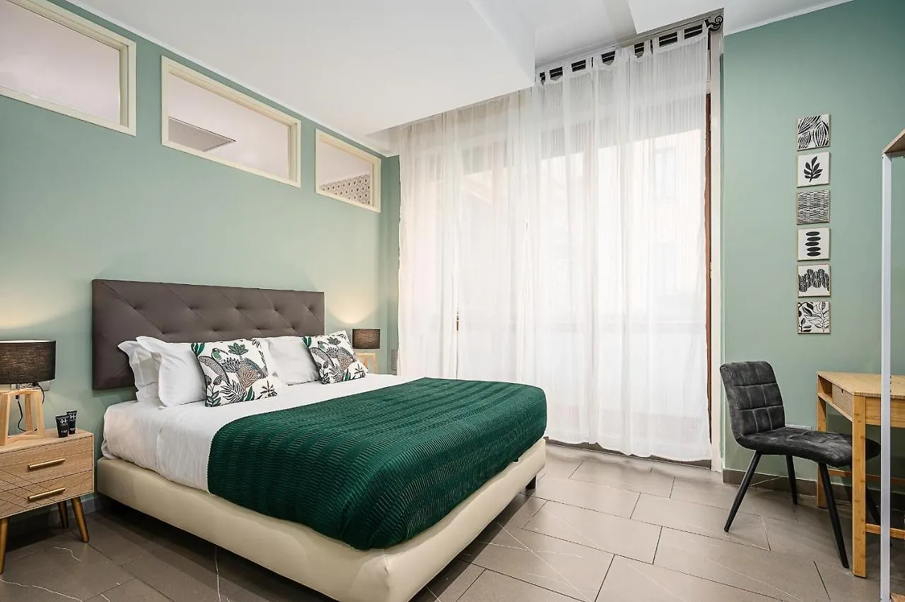 Large Design Apartment In The City Center Milano