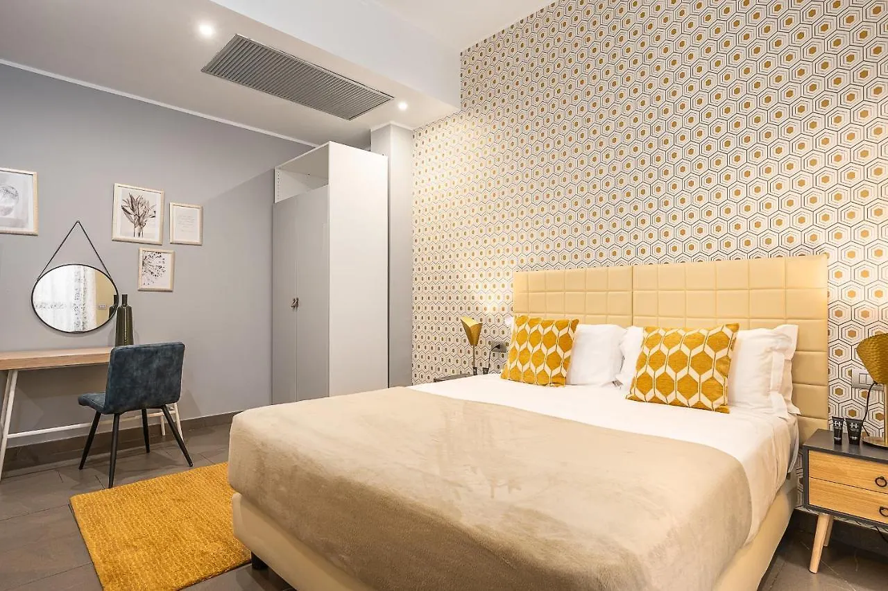 Large Design Apartment In The City Center Milano 0*,  Italia